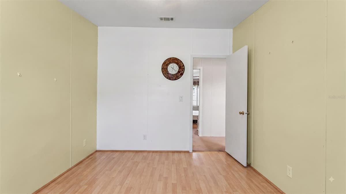 525 PERCH PLACE — photo 21 of 32
