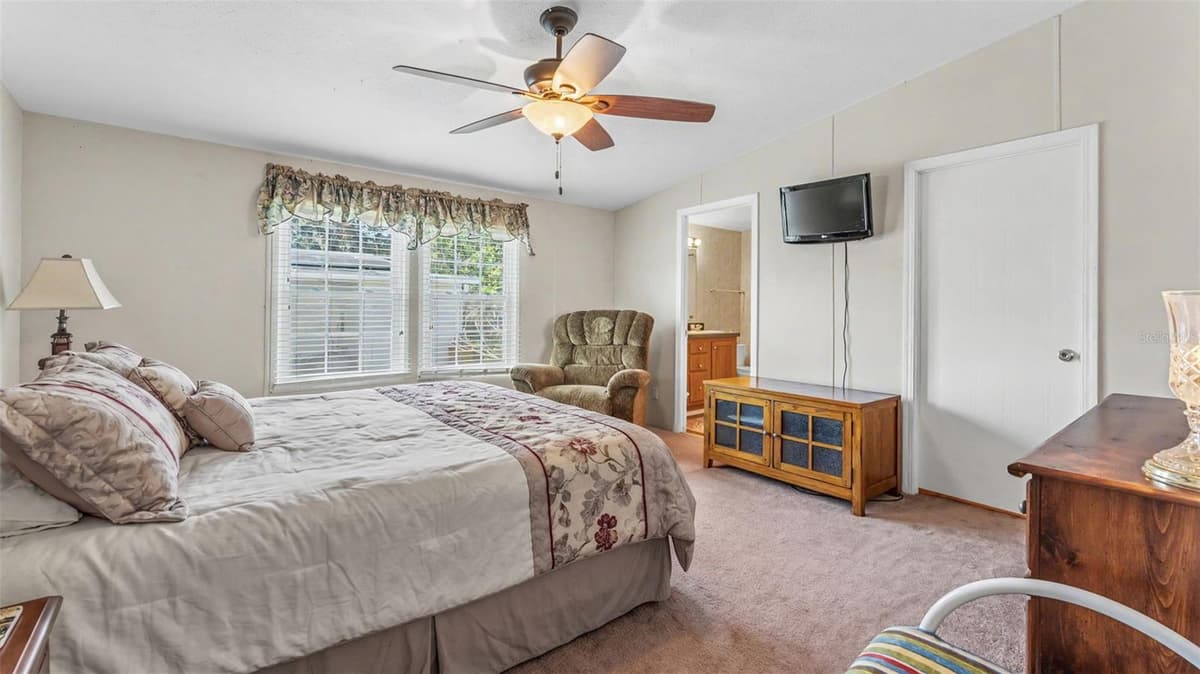 525 PERCH PLACE — photo 12 of 32