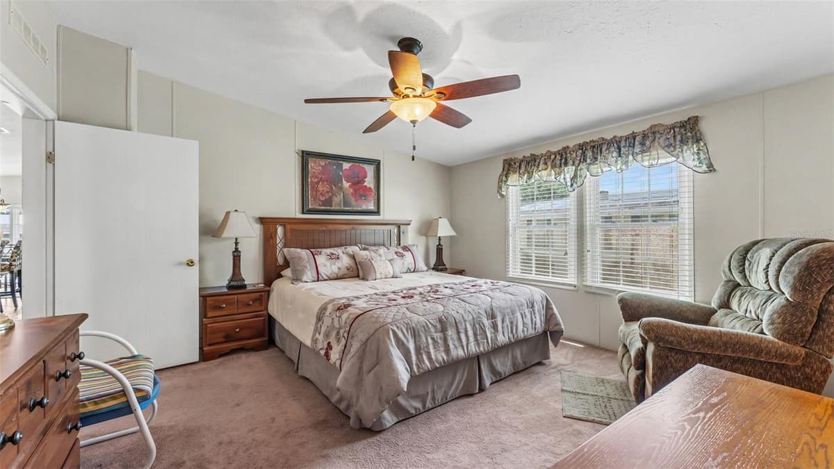 525 PERCH PLACE — photo 11 of 32