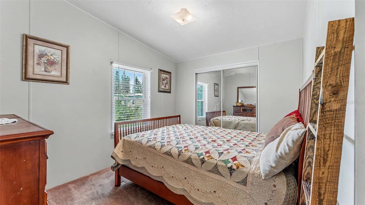 525 PERCH PLACE — photo 15 of 32