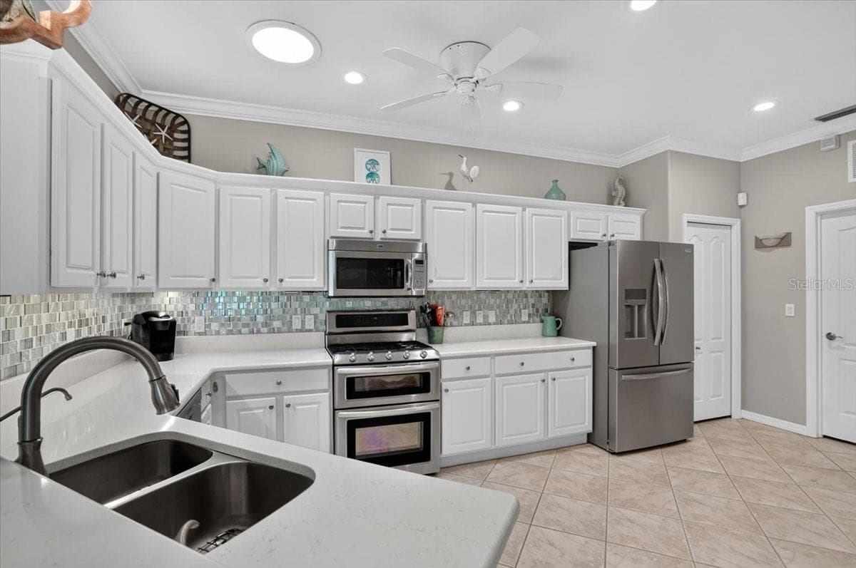 5037 WHISPERING OAKS DRIVE — photo 23 of 64