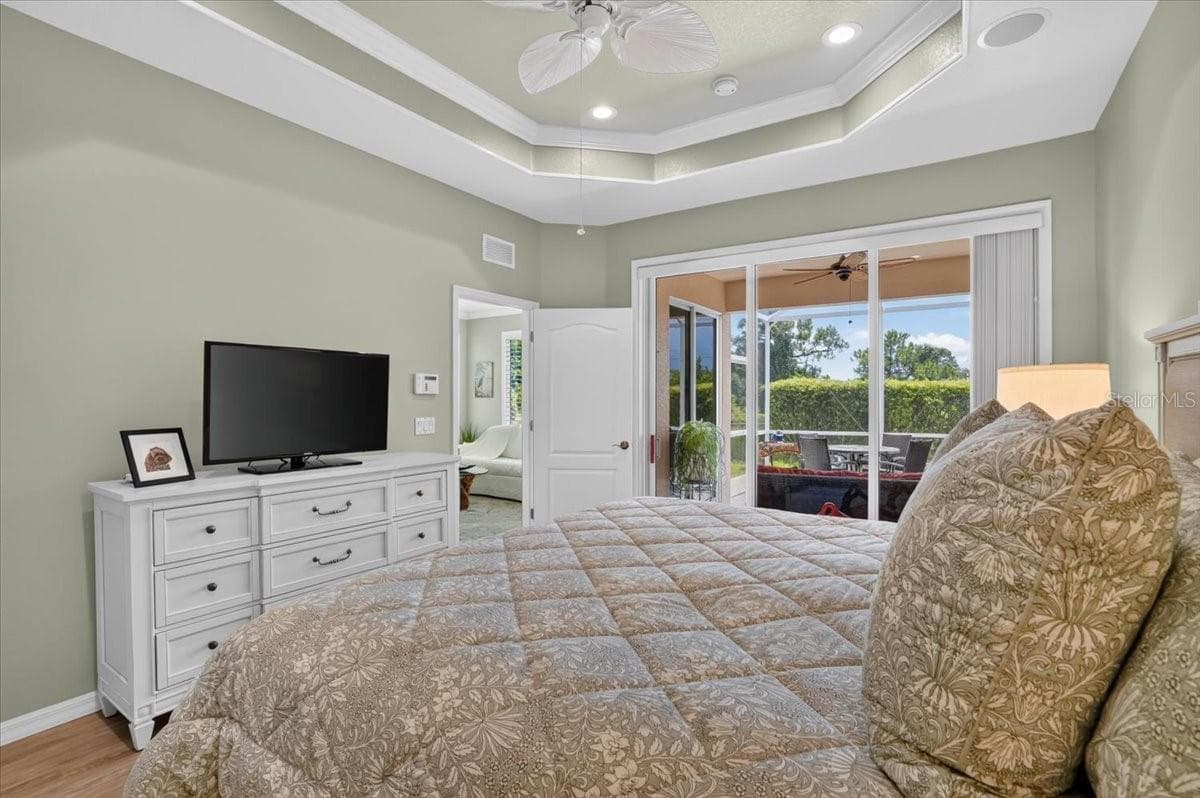 5037 WHISPERING OAKS DRIVE — photo 16 of 64