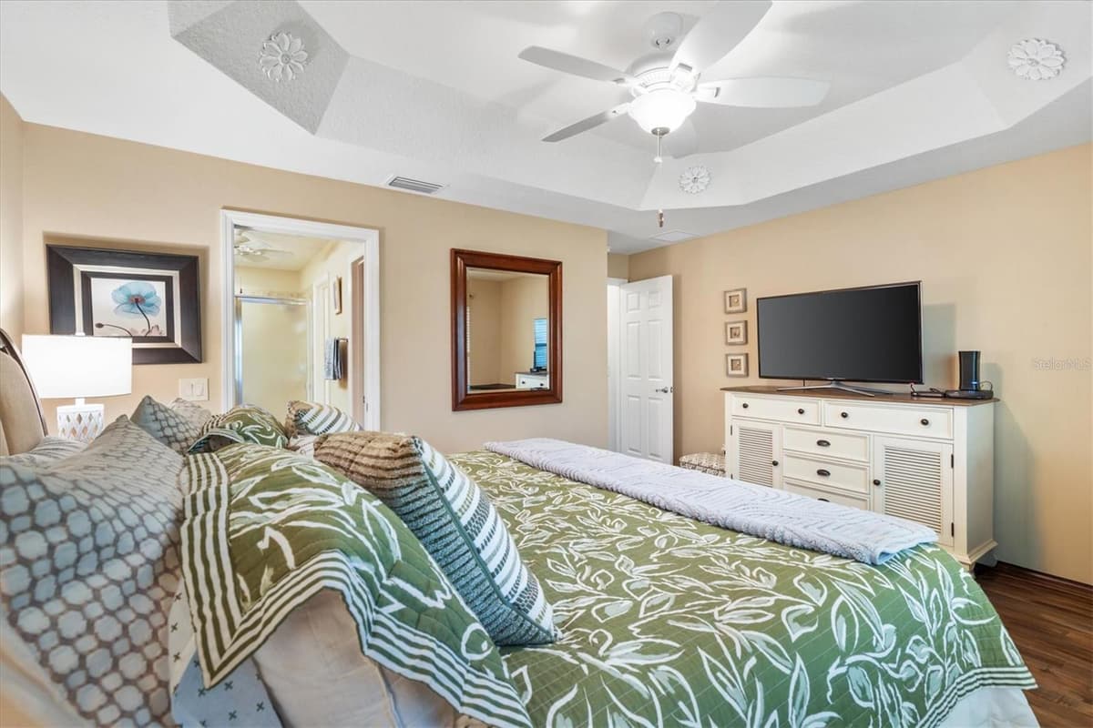 2334 ROSE ARBOR STREET — photo 15 of 35
