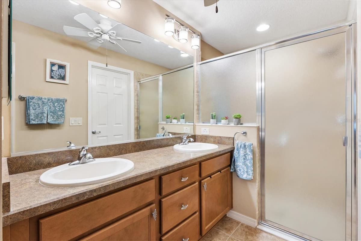 2334 ROSE ARBOR STREET — photo 16 of 35