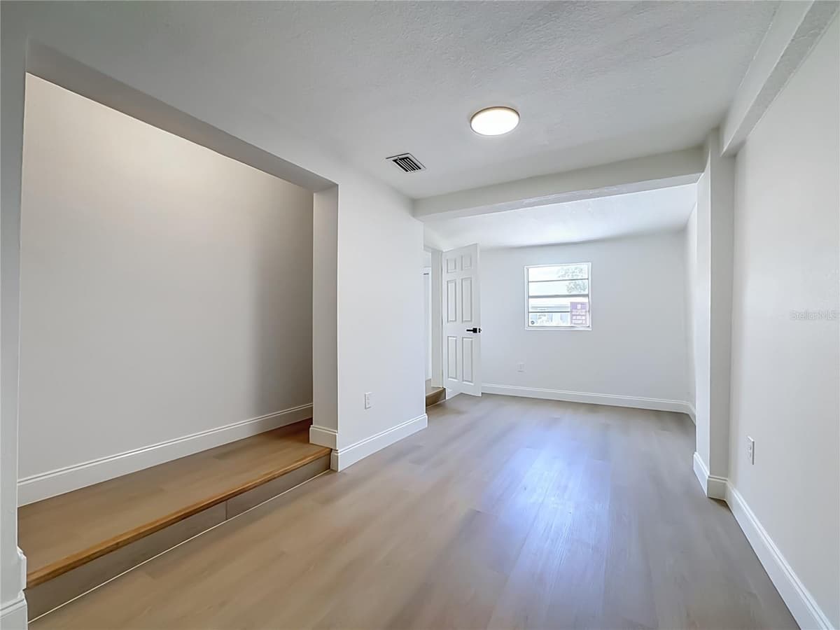 220 29TH STREET — photo 5 of 62
