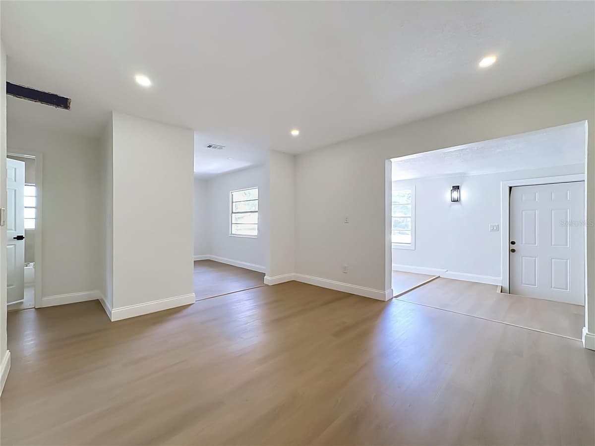 220 29TH STREET — photo 3 of 62
