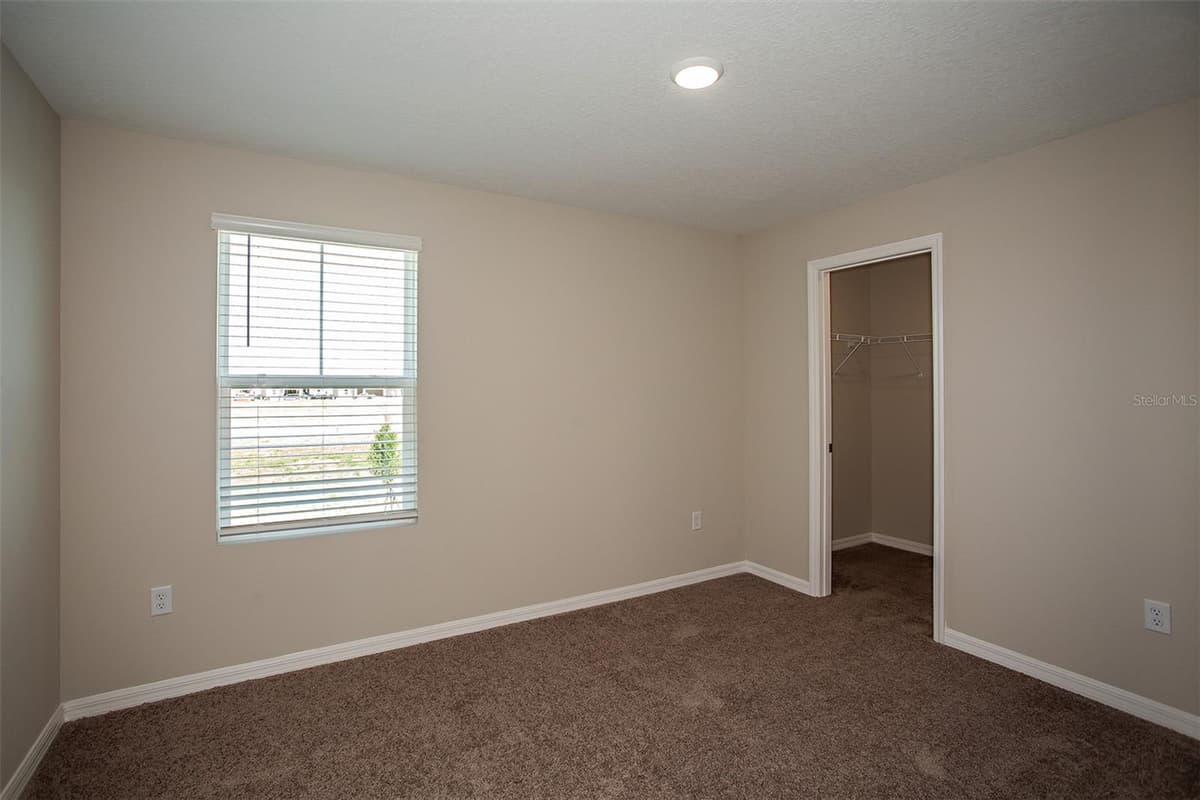 2154 LAWSON WAY — photo 18 of 27