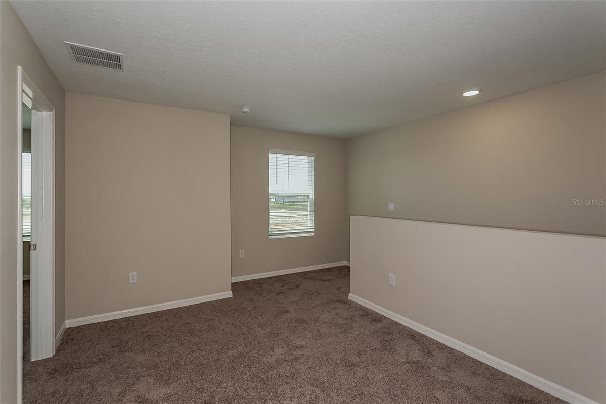 2154 LAWSON WAY — photo 20 of 27