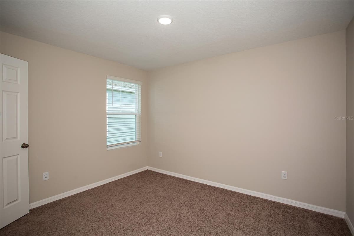2154 LAWSON WAY — photo 15 of 27
