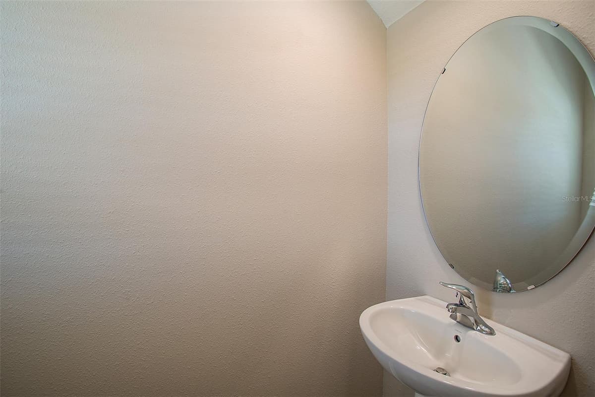 2154 LAWSON WAY — photo 19 of 27