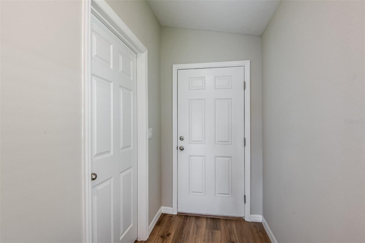 2199 LAWSON WAY — photo 18 of 25