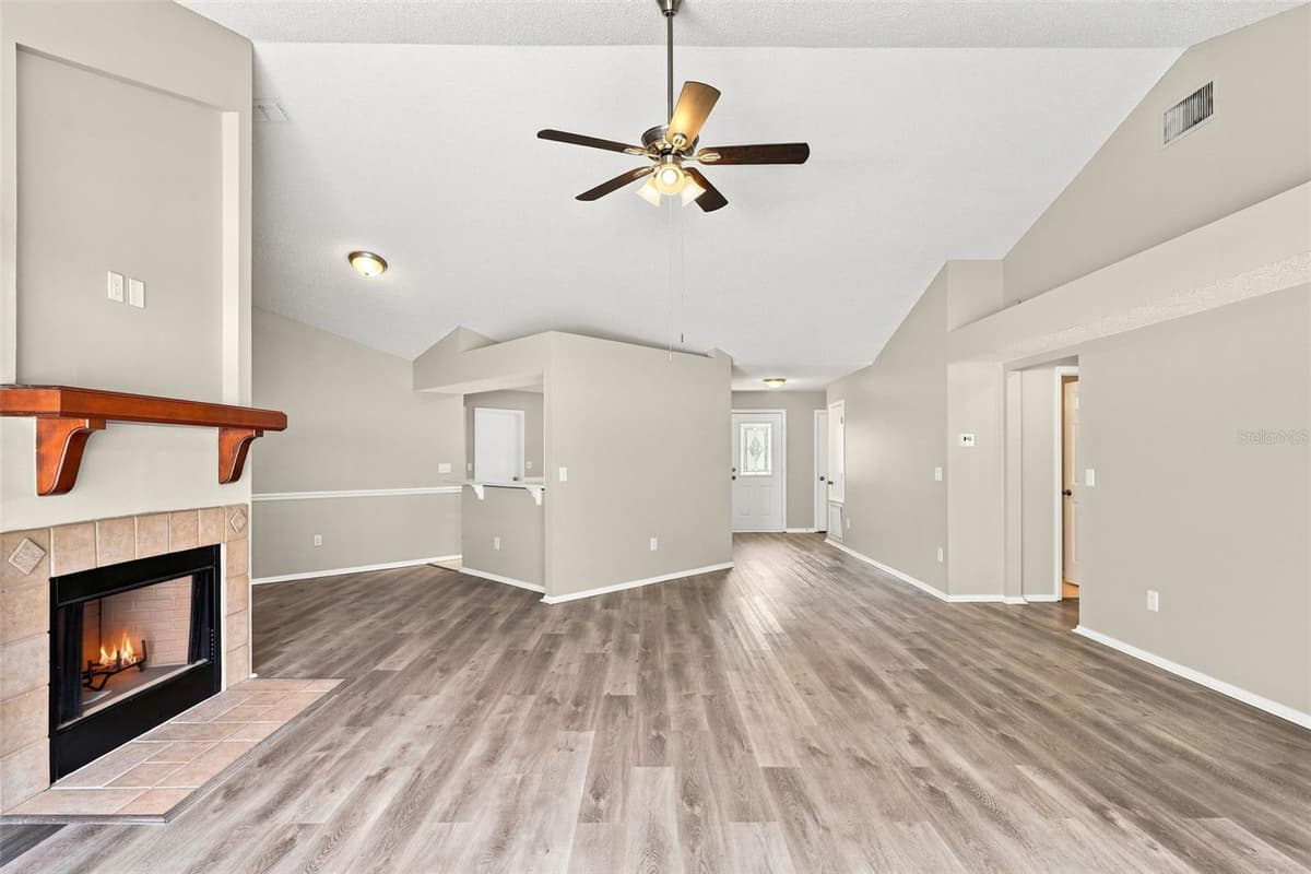 720 TOMLINSON TERRACE — photo 5 of 44