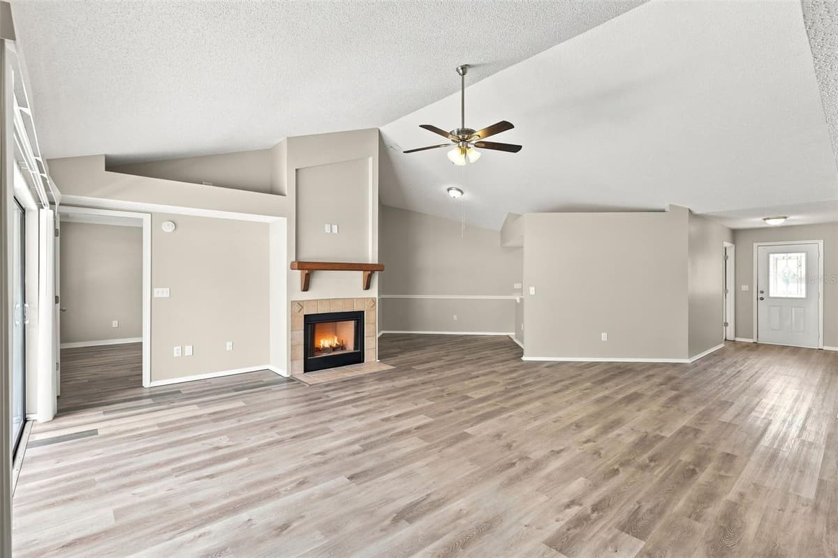 720 TOMLINSON TERRACE — photo 4 of 44