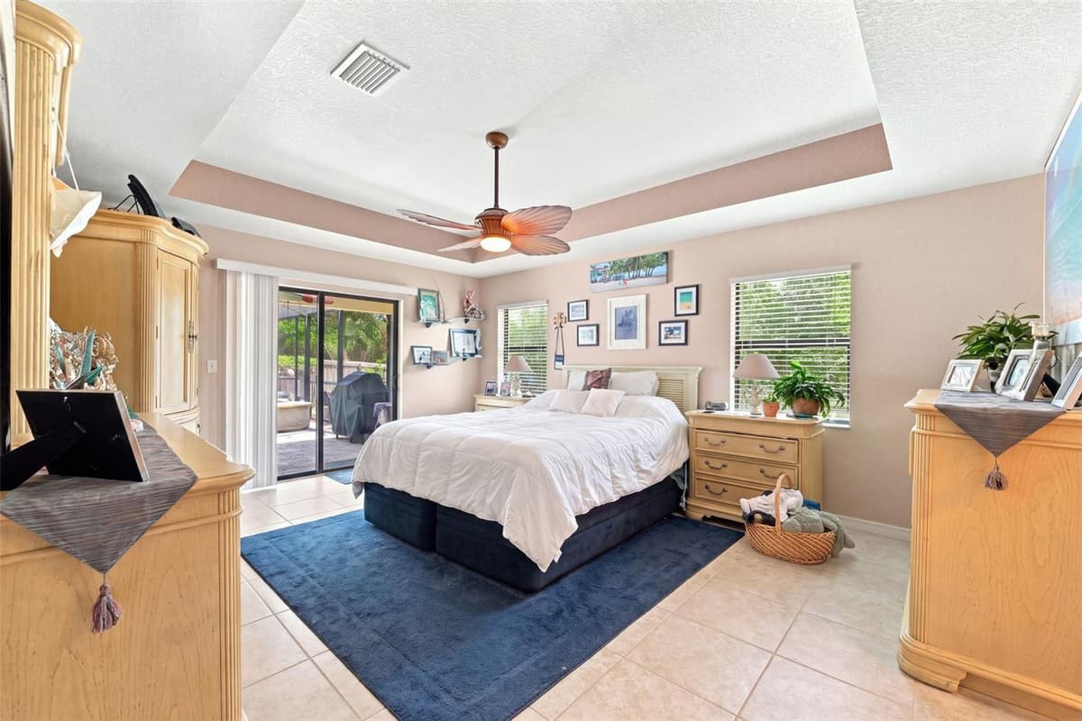 1489 BARLOW PLACE — photo 4 of 37
