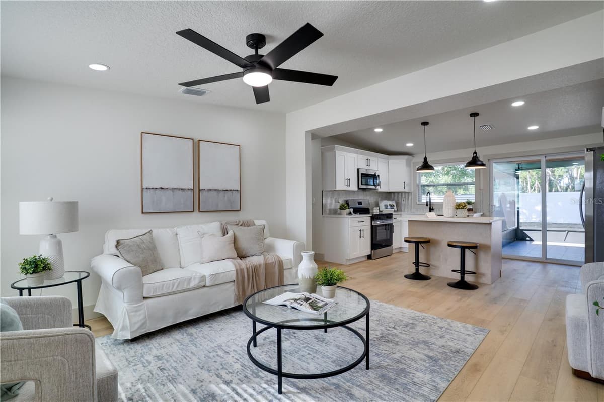 1411 TYRONE BOULEVARD — photo 4 of 39