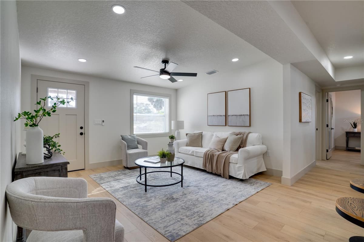 1411 TYRONE BOULEVARD — photo 5 of 39