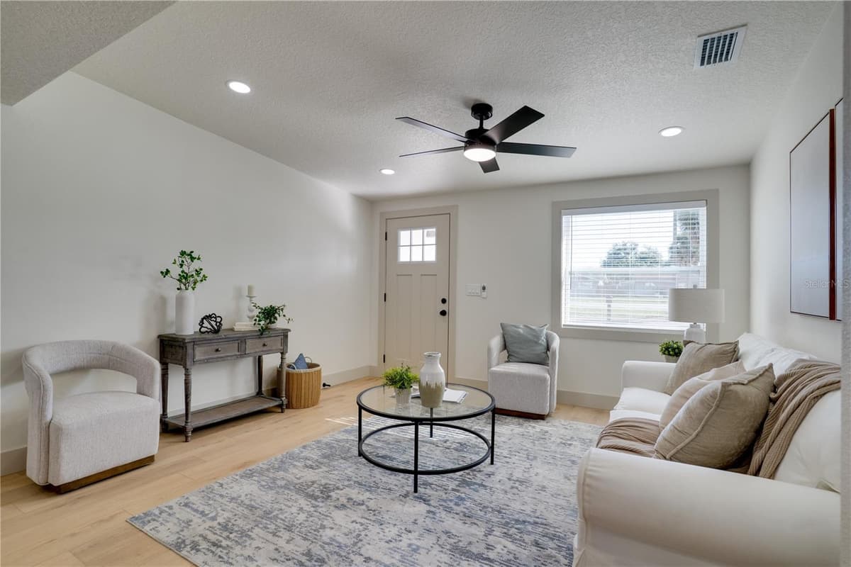 1411 TYRONE BOULEVARD — photo 6 of 39