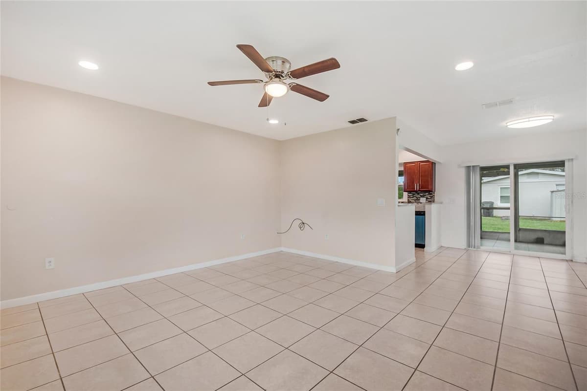 723 24TH STREET — photo 10 of 50