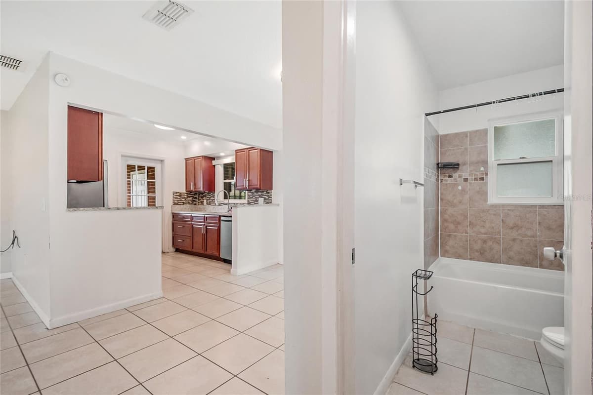 723 24TH STREET — photo 17 of 50