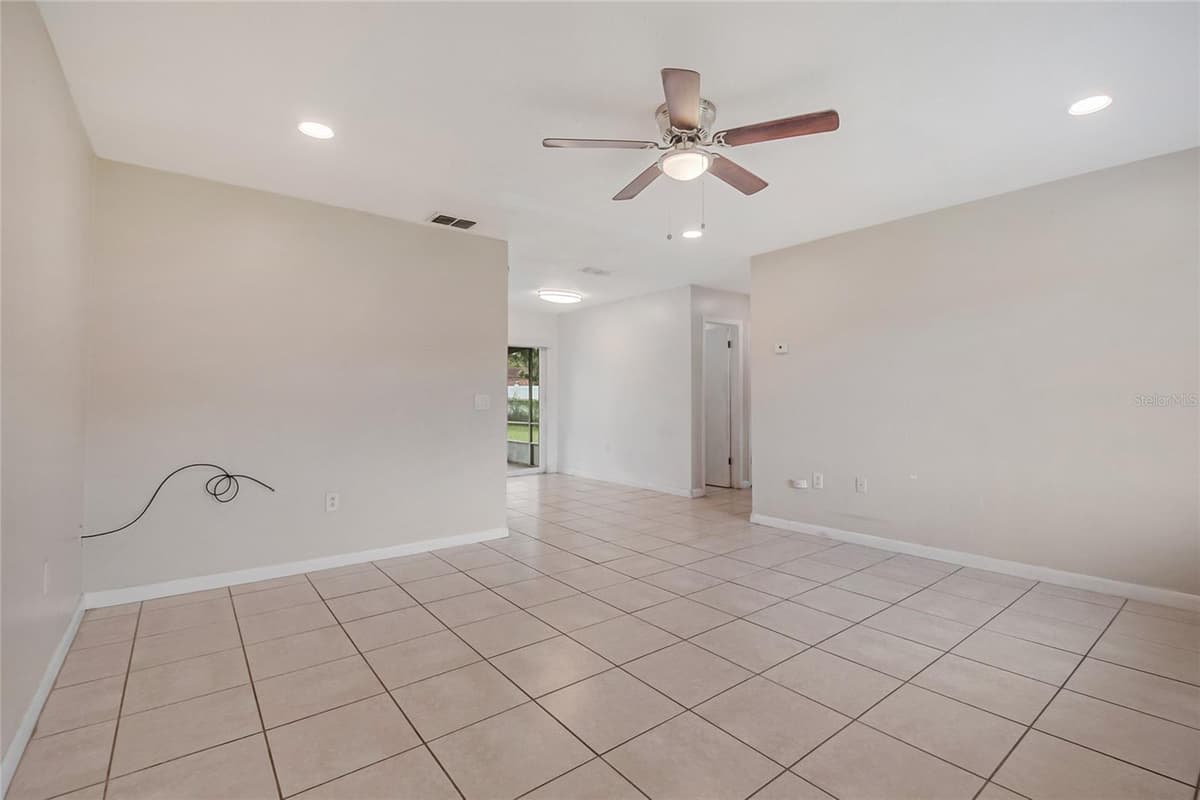 723 24TH STREET — photo 8 of 50