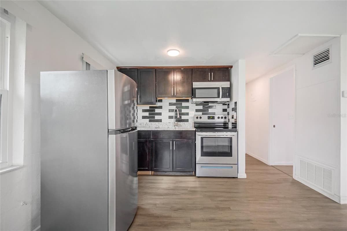 723 24TH STREET — photo 31 of 50