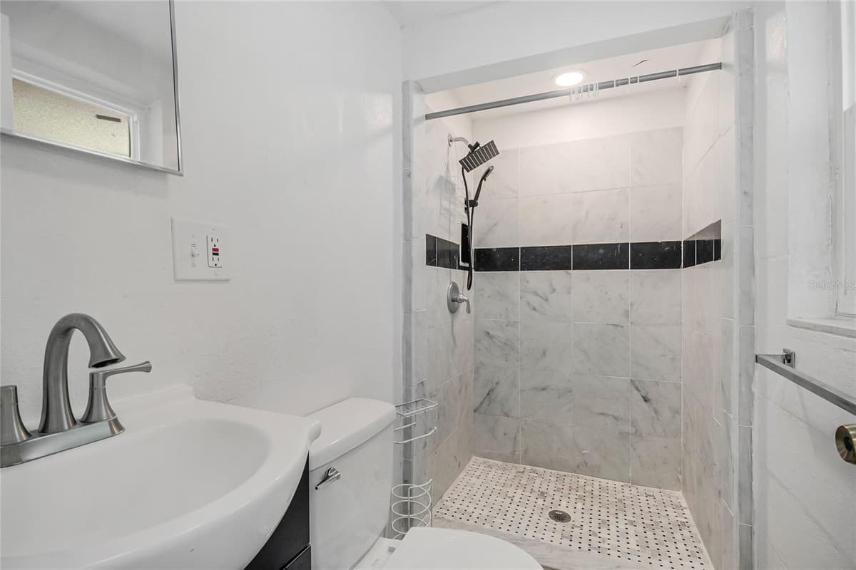 723 24TH STREET — photo 42 of 50