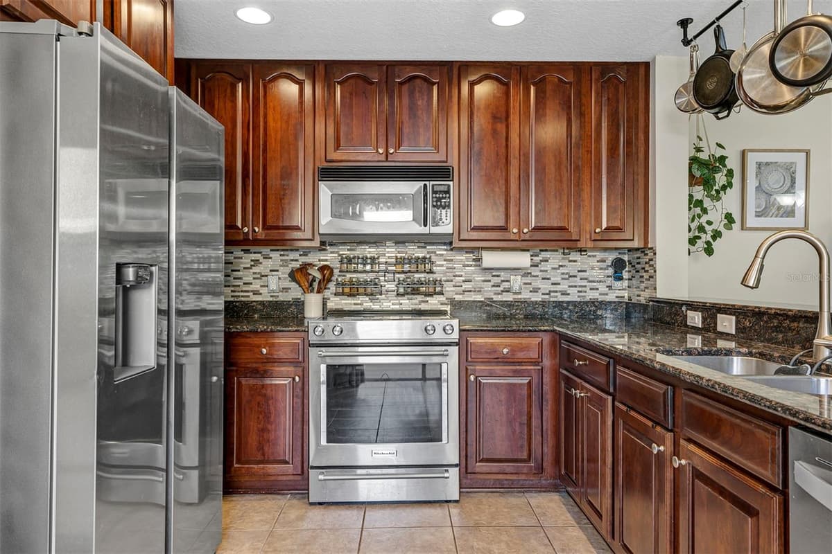 13855 GOLDEN RUSSET DRIVE — photo 9 of 44