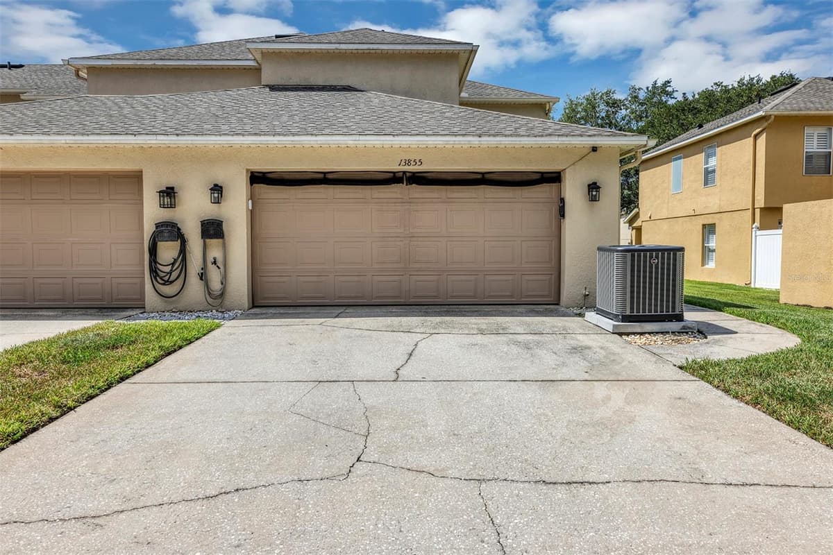 13855 GOLDEN RUSSET DRIVE — photo 2 of 44
