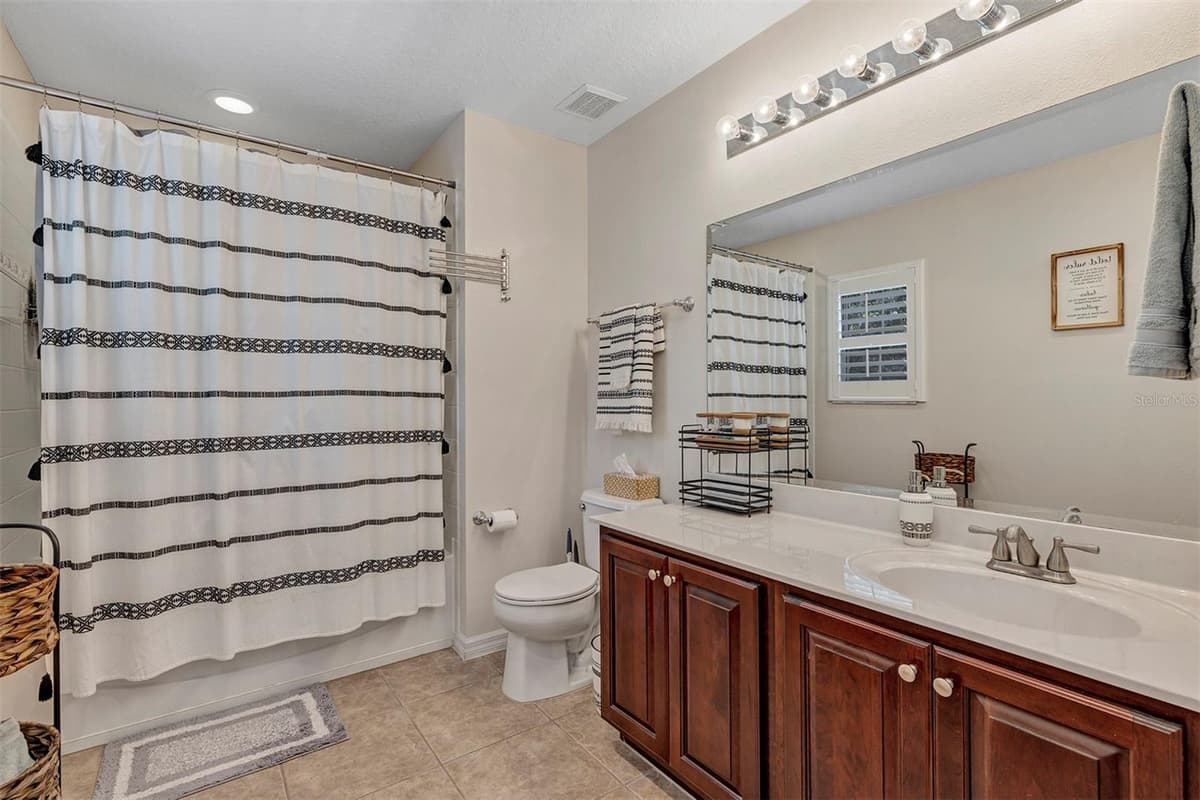 13855 GOLDEN RUSSET DRIVE — photo 31 of 44