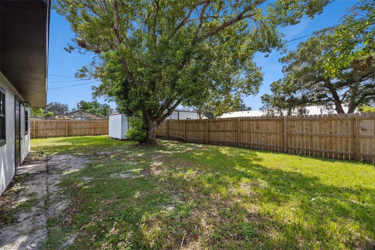 1660 ASHWOOD AVENUE — photo 19 of 22