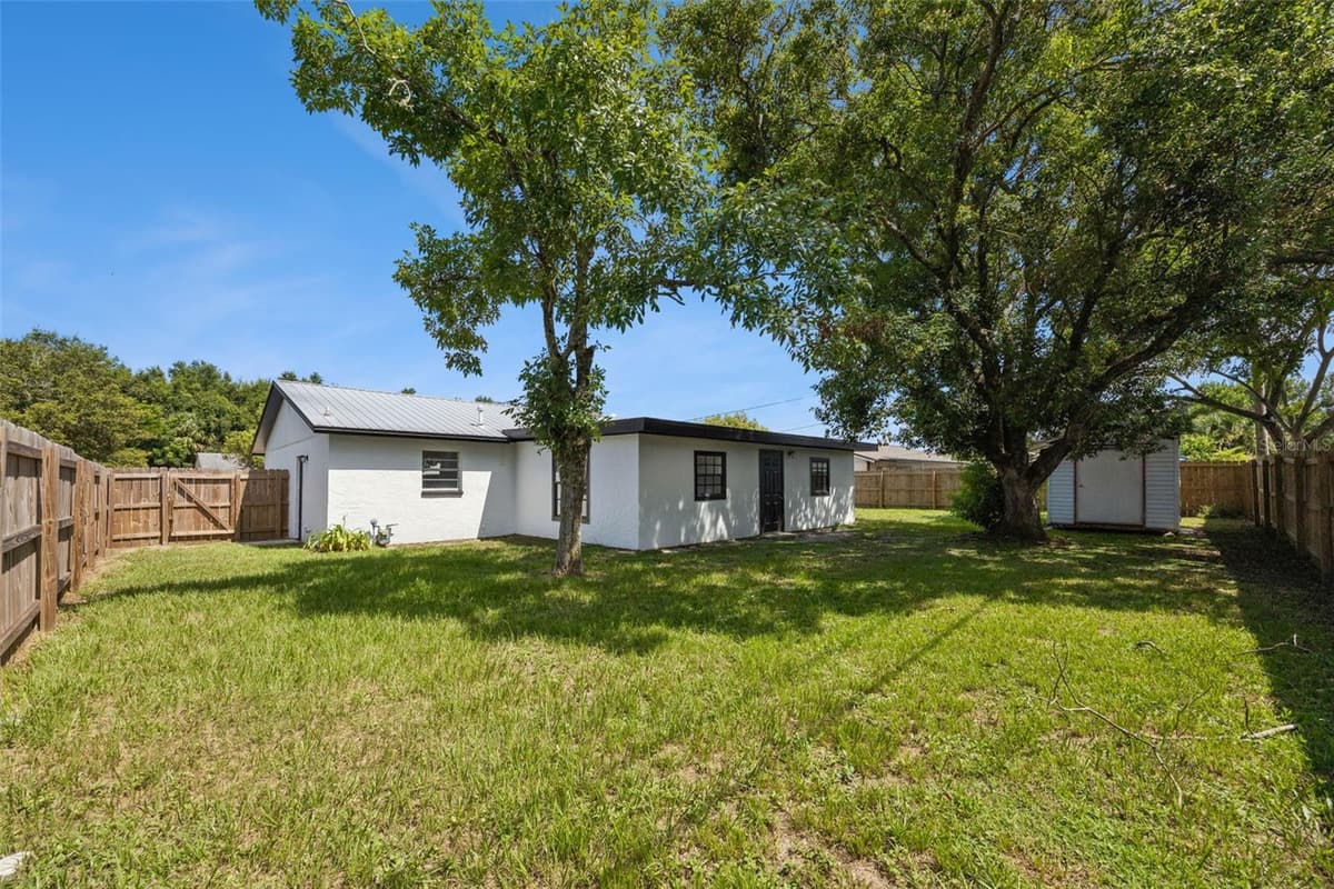 1660 ASHWOOD AVENUE — photo 18 of 22