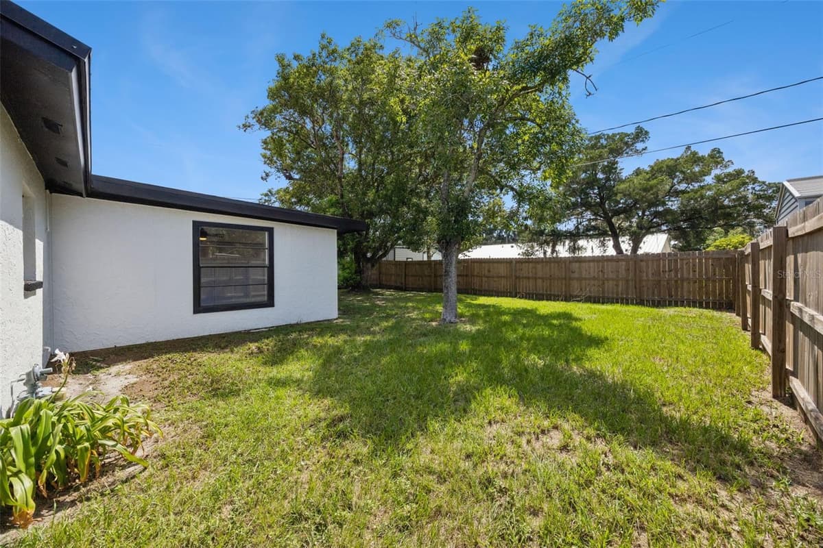 1660 ASHWOOD AVENUE — photo 17 of 22