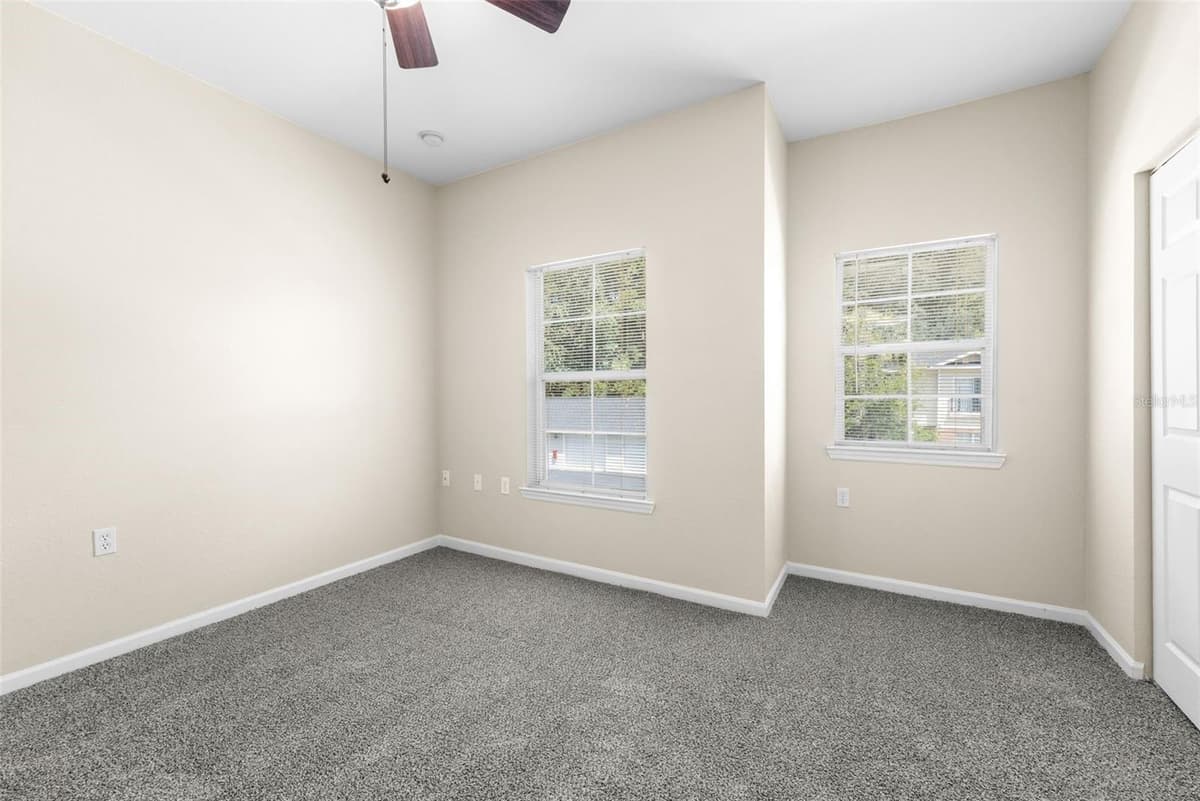 5007 45TH ROAD — photo 8 of 19