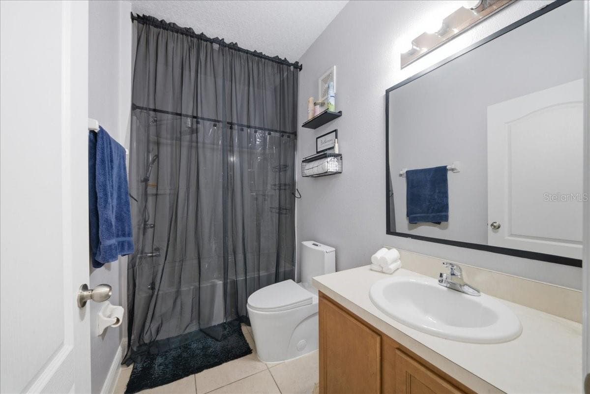 2301 BETSY ROSS LANE — photo 16 of 30