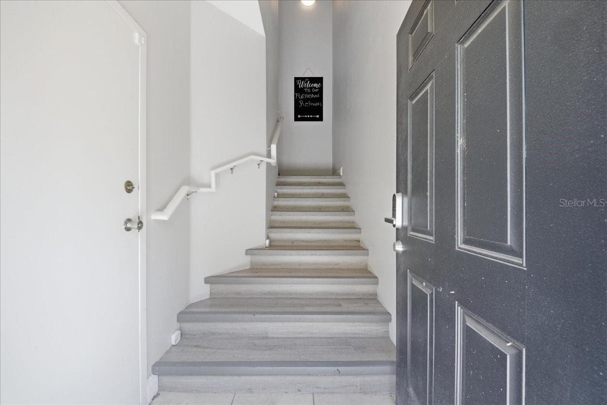 2301 BETSY ROSS LANE — photo 3 of 30