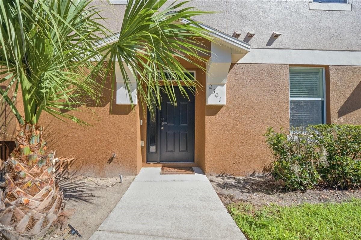 2301 BETSY ROSS LANE — photo 2 of 30