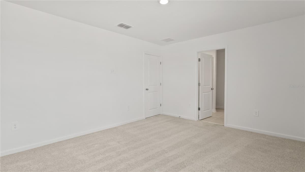 2465 HALLOW GARDEN ROAD — photo 9 of 13