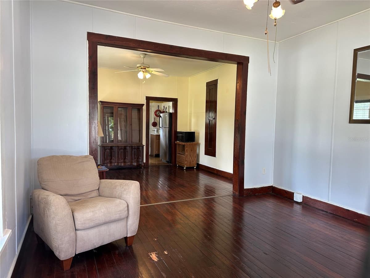 1209 ELLICOTT STREET — photo 7 of 12