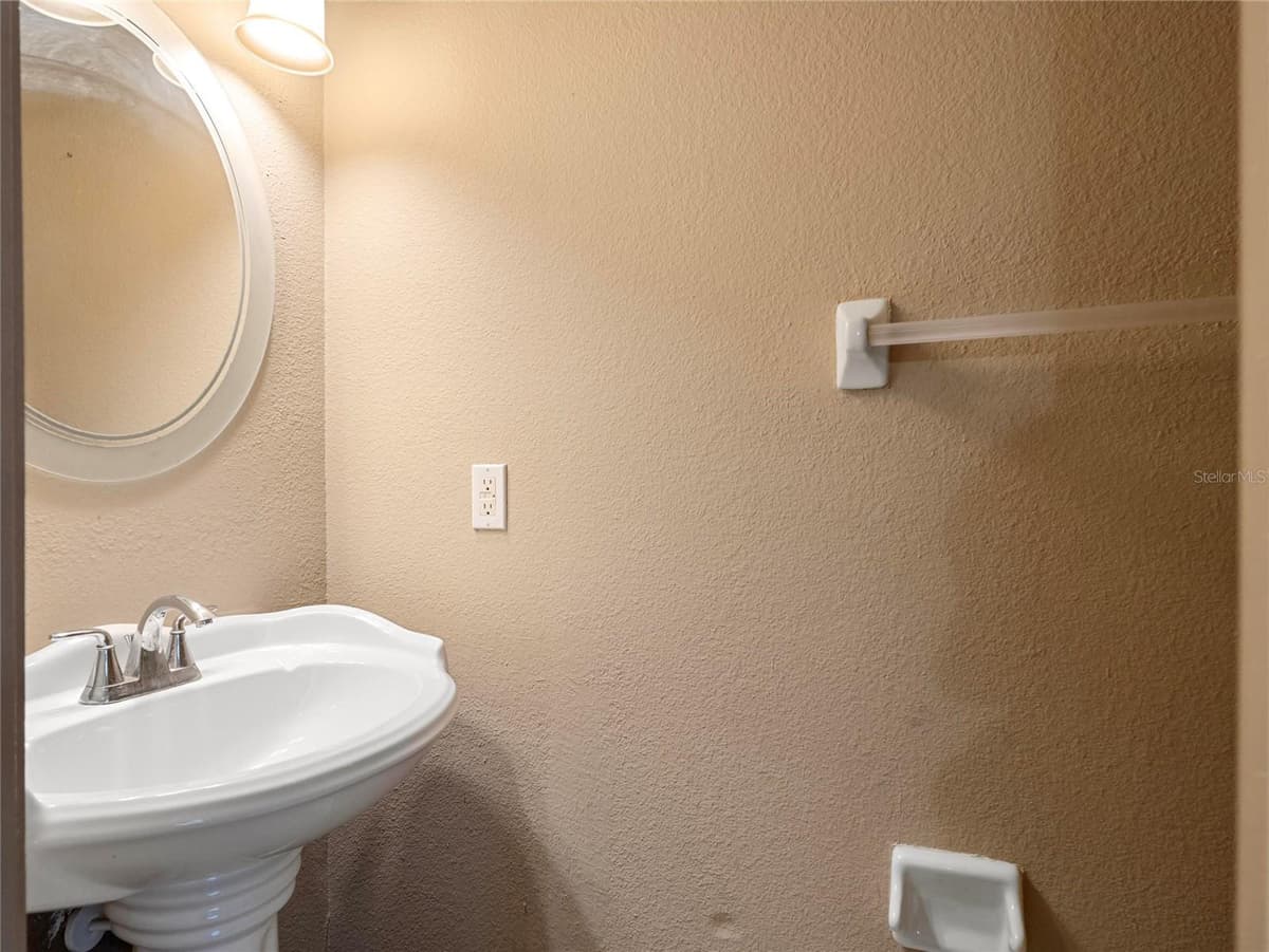 2820 REVERE COURT — photo 7 of 29