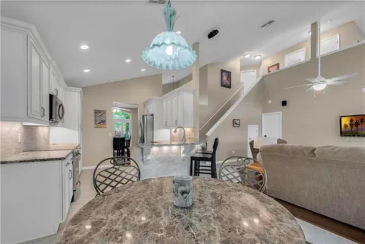 624 HARDWOOD CIRCLE — photo 10 of 25