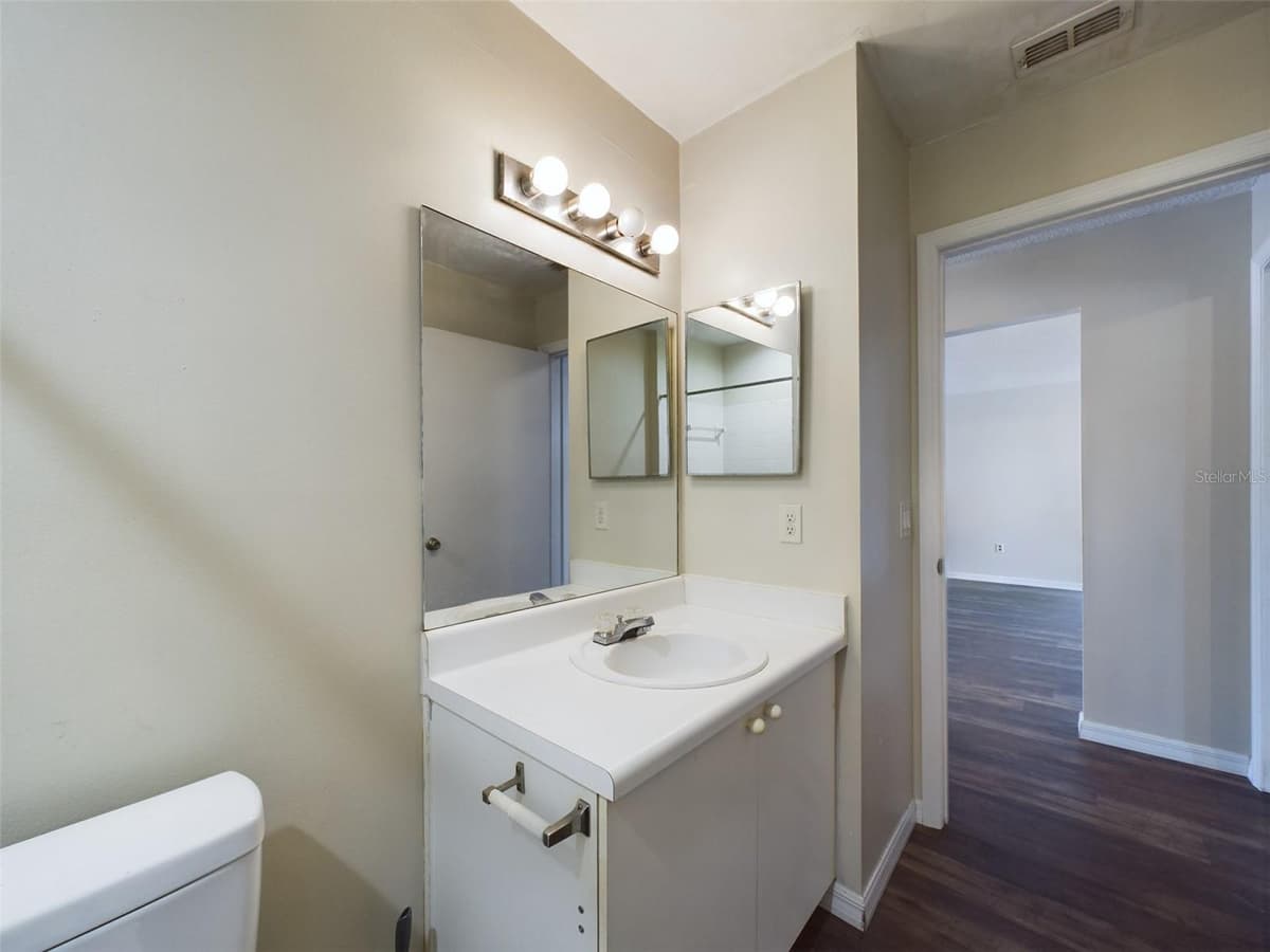 244 WINTER RIDGE BOULEVARD — photo 15 of 26