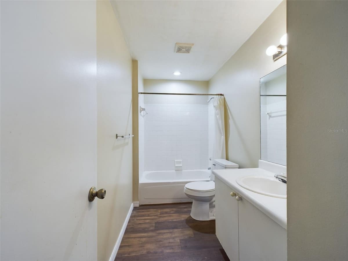 244 WINTER RIDGE BOULEVARD — photo 13 of 26