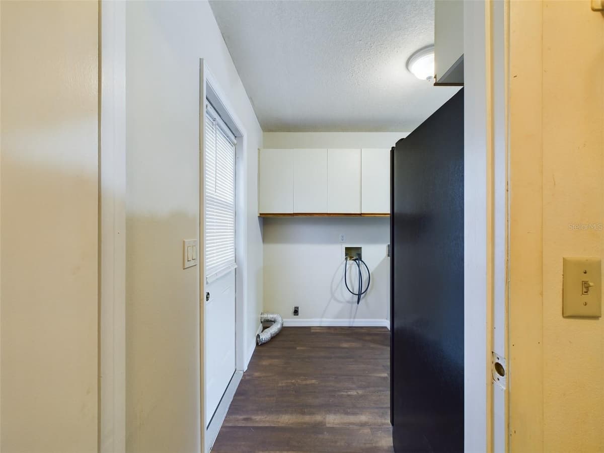 244 WINTER RIDGE BOULEVARD — photo 9 of 26