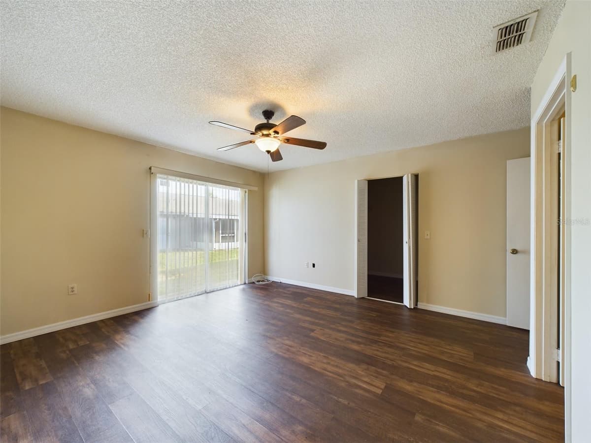 244 WINTER RIDGE BOULEVARD — photo 21 of 26
