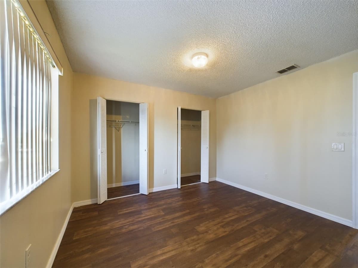 244 WINTER RIDGE BOULEVARD — photo 11 of 26