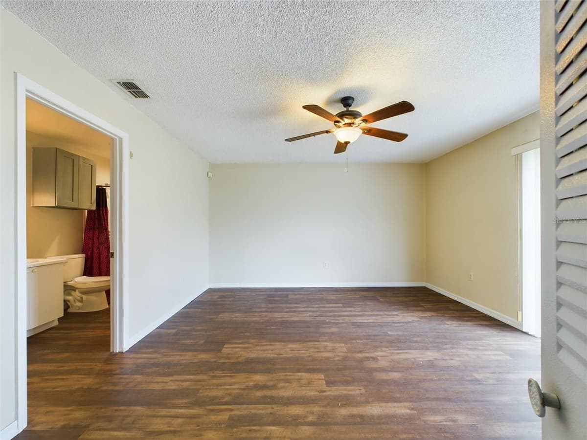 244 WINTER RIDGE BOULEVARD — photo 20 of 26