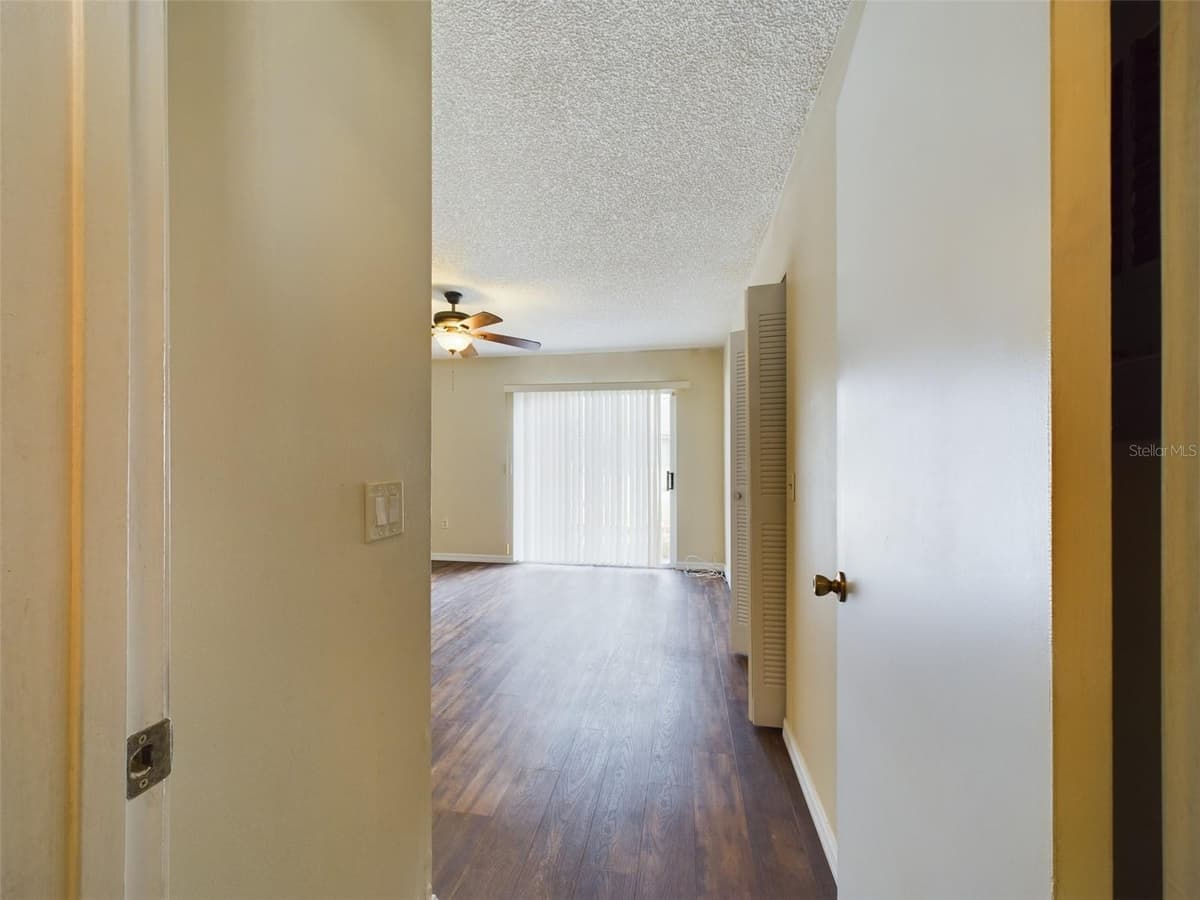 244 WINTER RIDGE BOULEVARD — photo 16 of 26