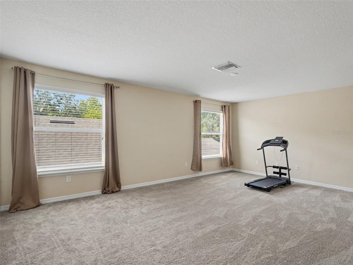 10413 AVIAN FORREST DRIVE — photo 13 of 41