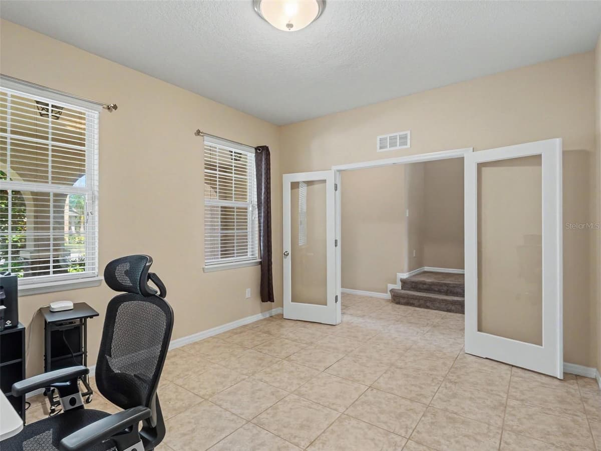 10413 AVIAN FORREST DRIVE — photo 17 of 41