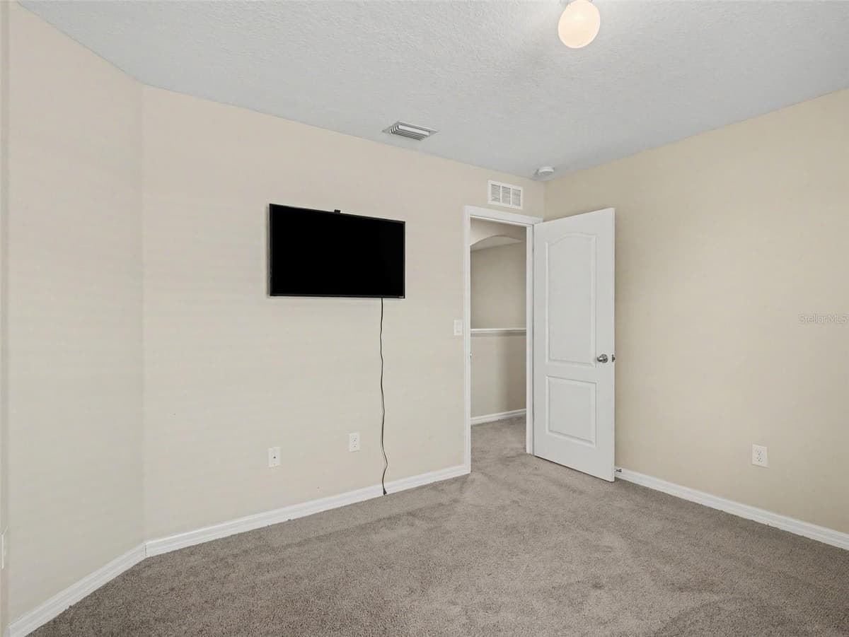 10413 AVIAN FORREST DRIVE — photo 25 of 41